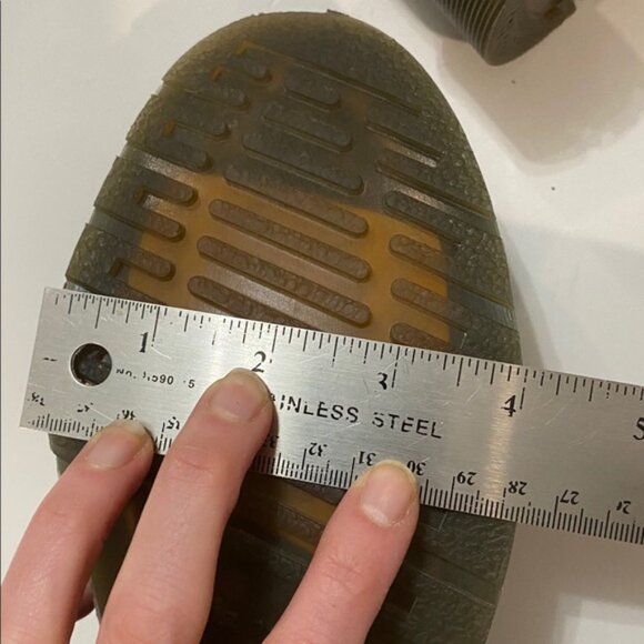 Dr. Martens Adrian NEW Cherry Red Arcadia Loafers Size 7  Classic Tassel Design - Picture 15 of 15